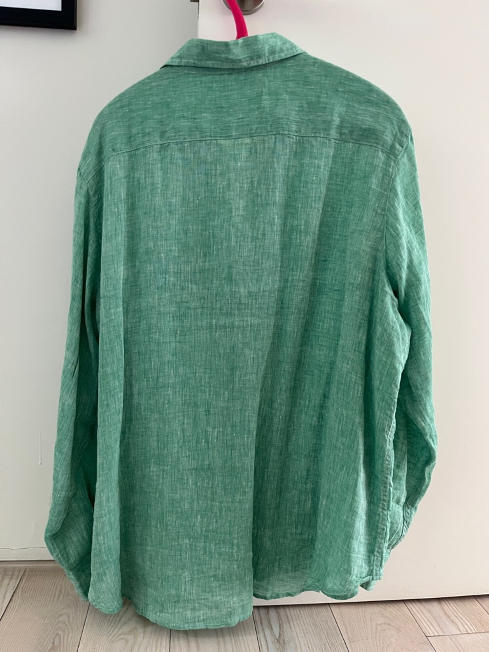 Frank & Eileen Linen Button-Down Shirt in bright spring green - Picture 5 of 5